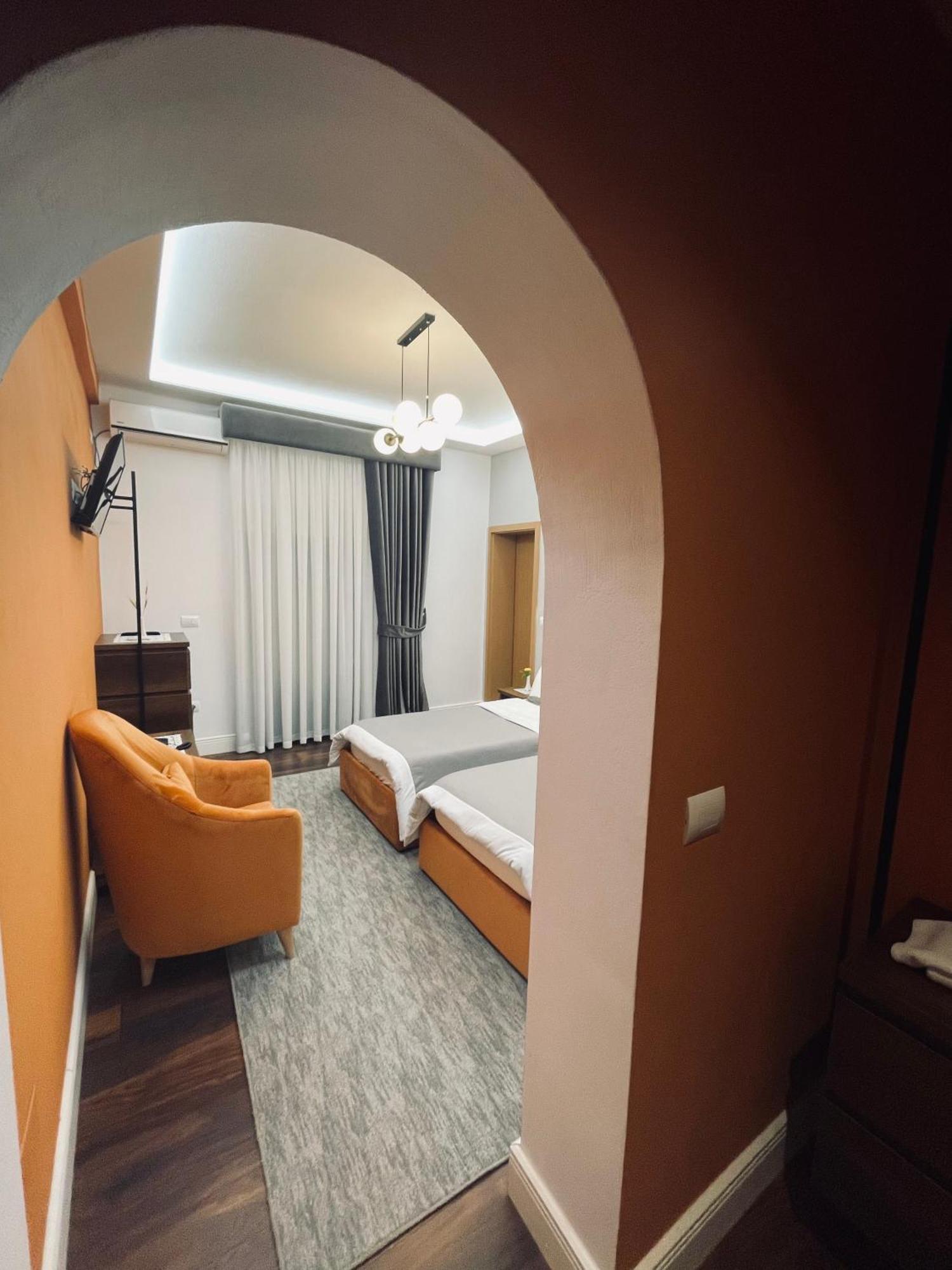 Garden Boutique Hotel Elbasan Kültér fotó